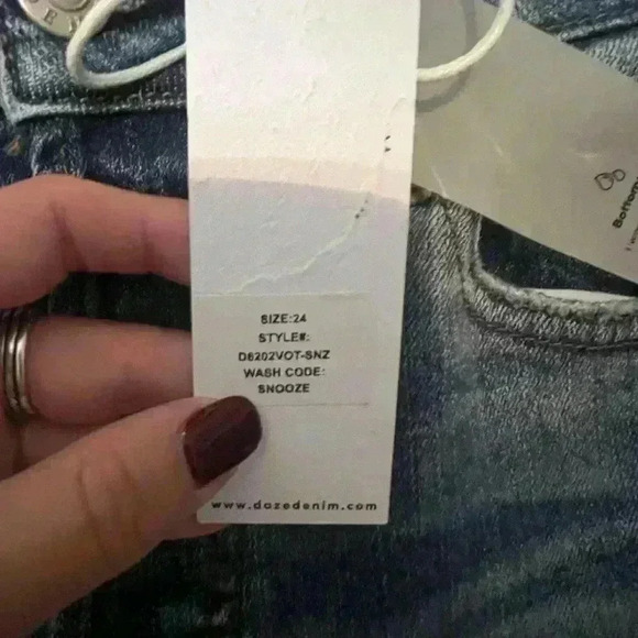 Daze Denim The Original High Rise Mom - Picture 4 of 5